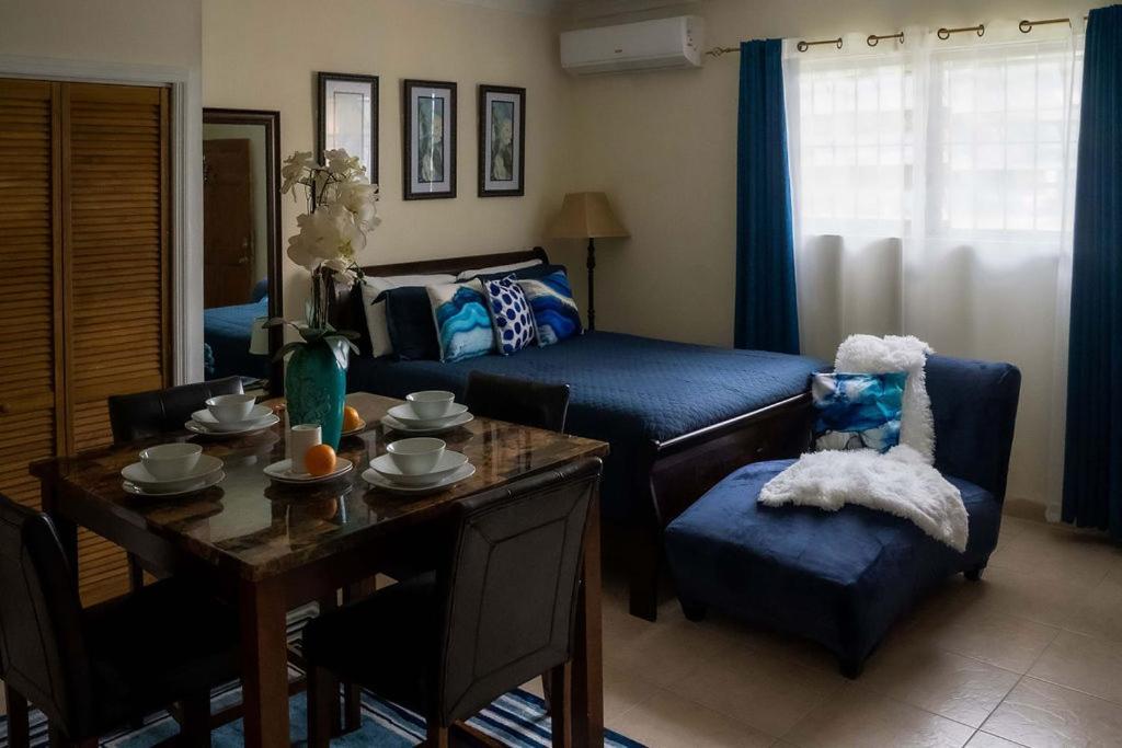 A Taste Of Paradise - Vacation Close To Us Embassy & Restaurants *
